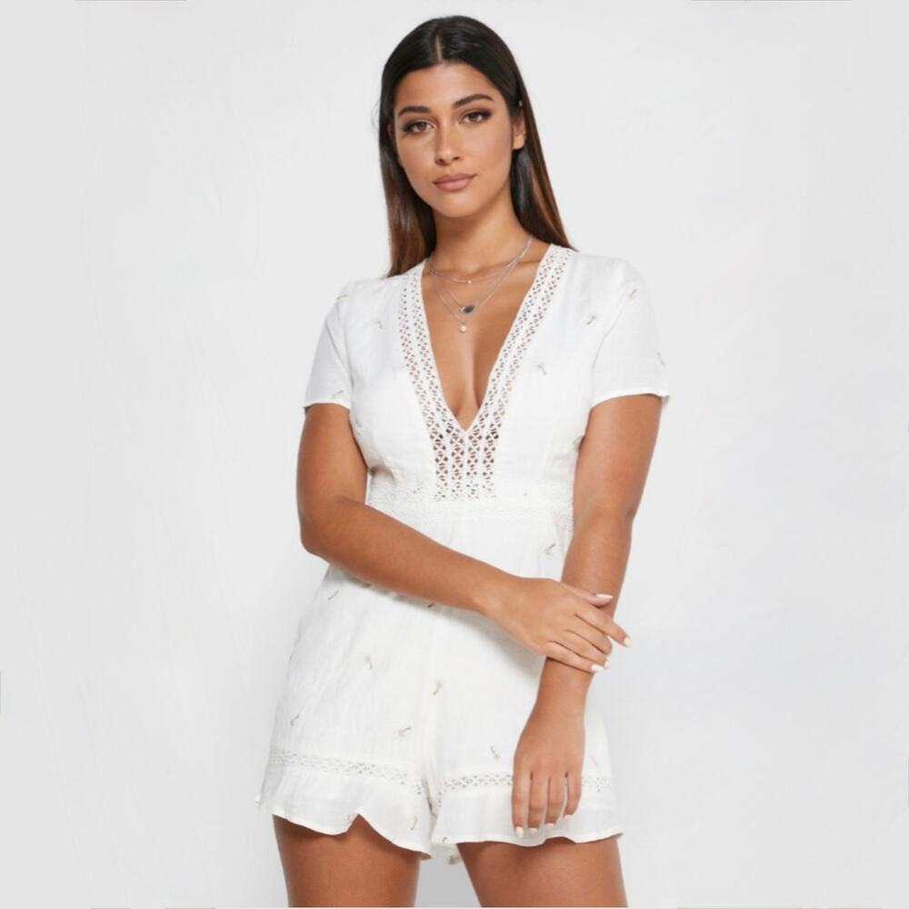 Foxiedox NWT White Large Lace Romper Anthropologie Embroidered